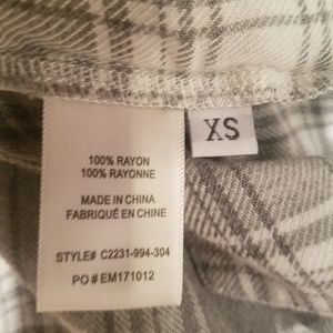 cloth & stone Tops - Anthropologie frayed hem button down size XS cloth & stone Tops - Anthropologie frayed hem button down size XS